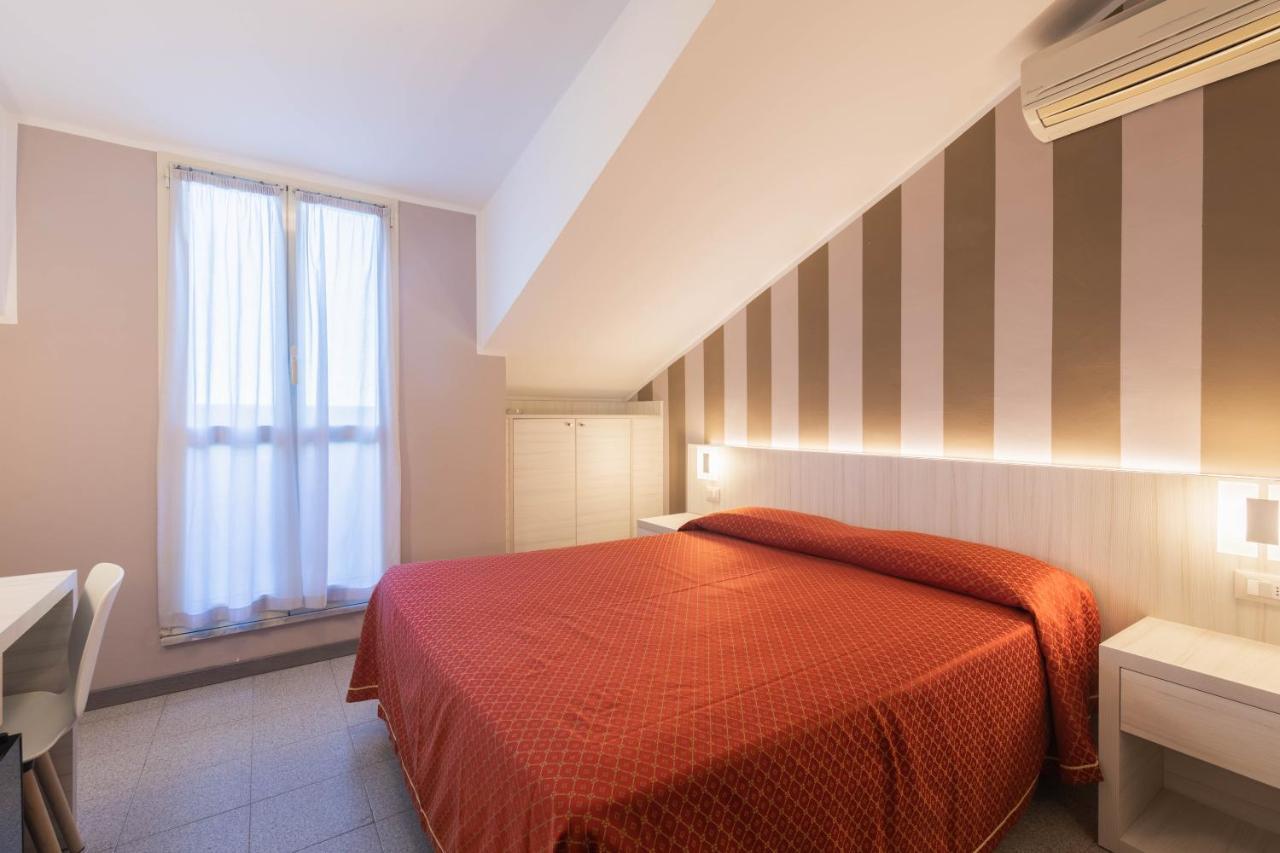 Doppelzimmer mit Balkon
