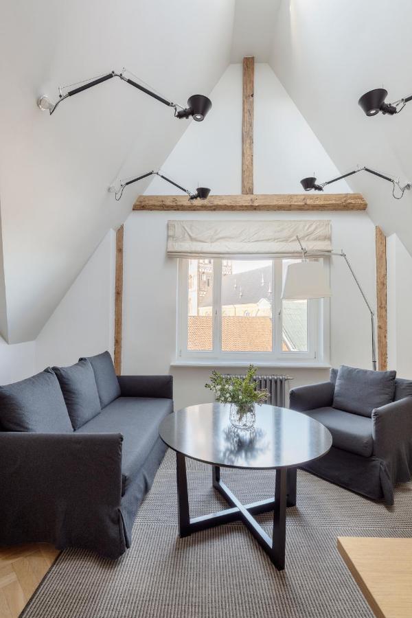 One-Room Apartment with Twin Beds