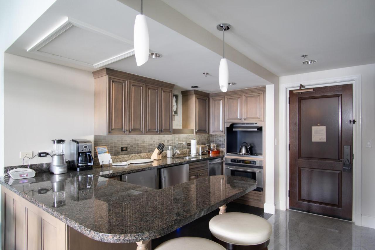 Luxury 2 BR Suite,1005790861:JPEG