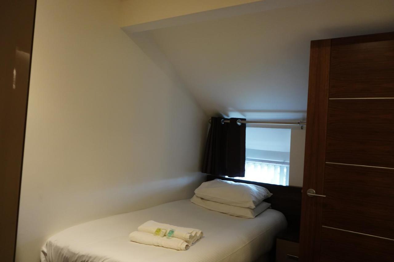 Standard Single Room with Shower