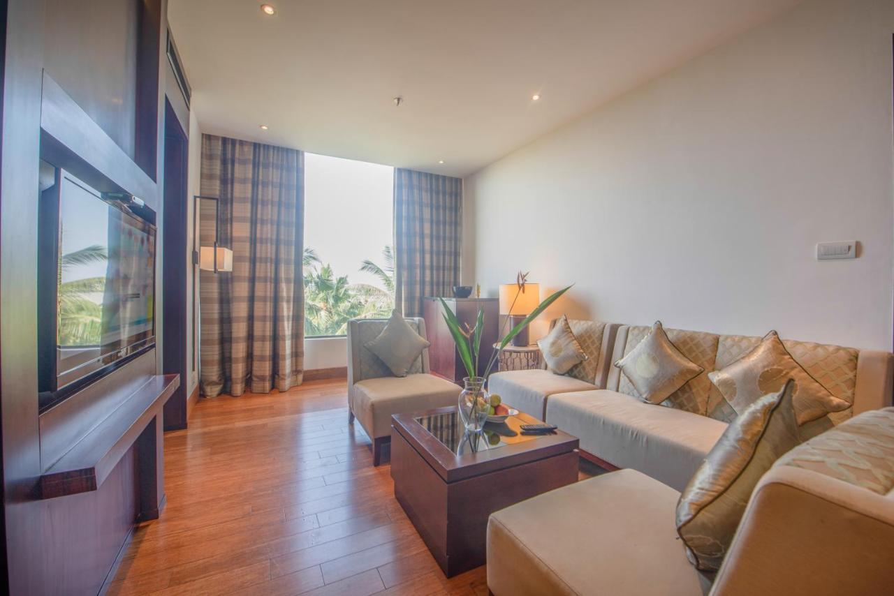 Executive Suite Including Both Way Airport Transfers