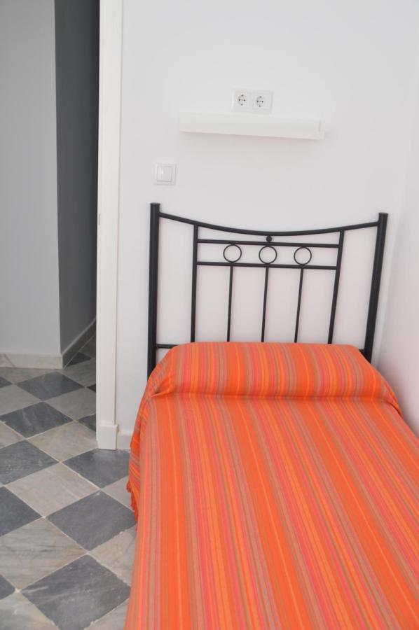 Habitación Individual con baño compartido
