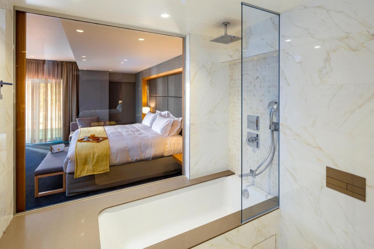 Junior Suite mit Poolblick