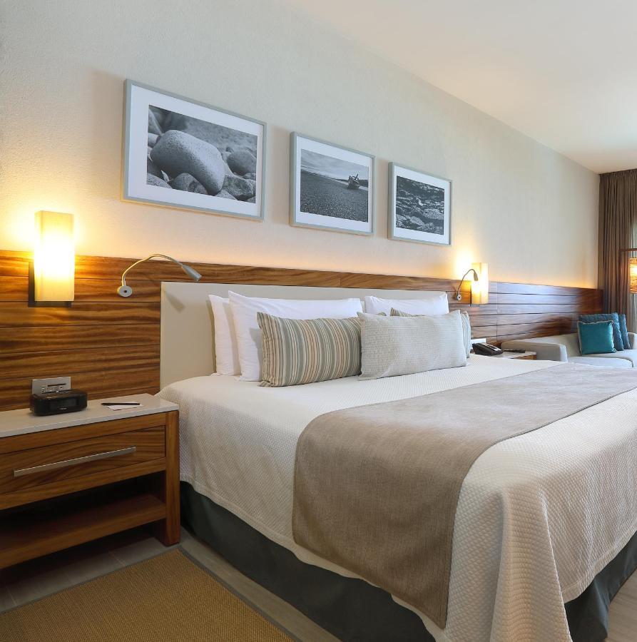 Deluxe King Ocean Front Suite,1273575175:JPEG