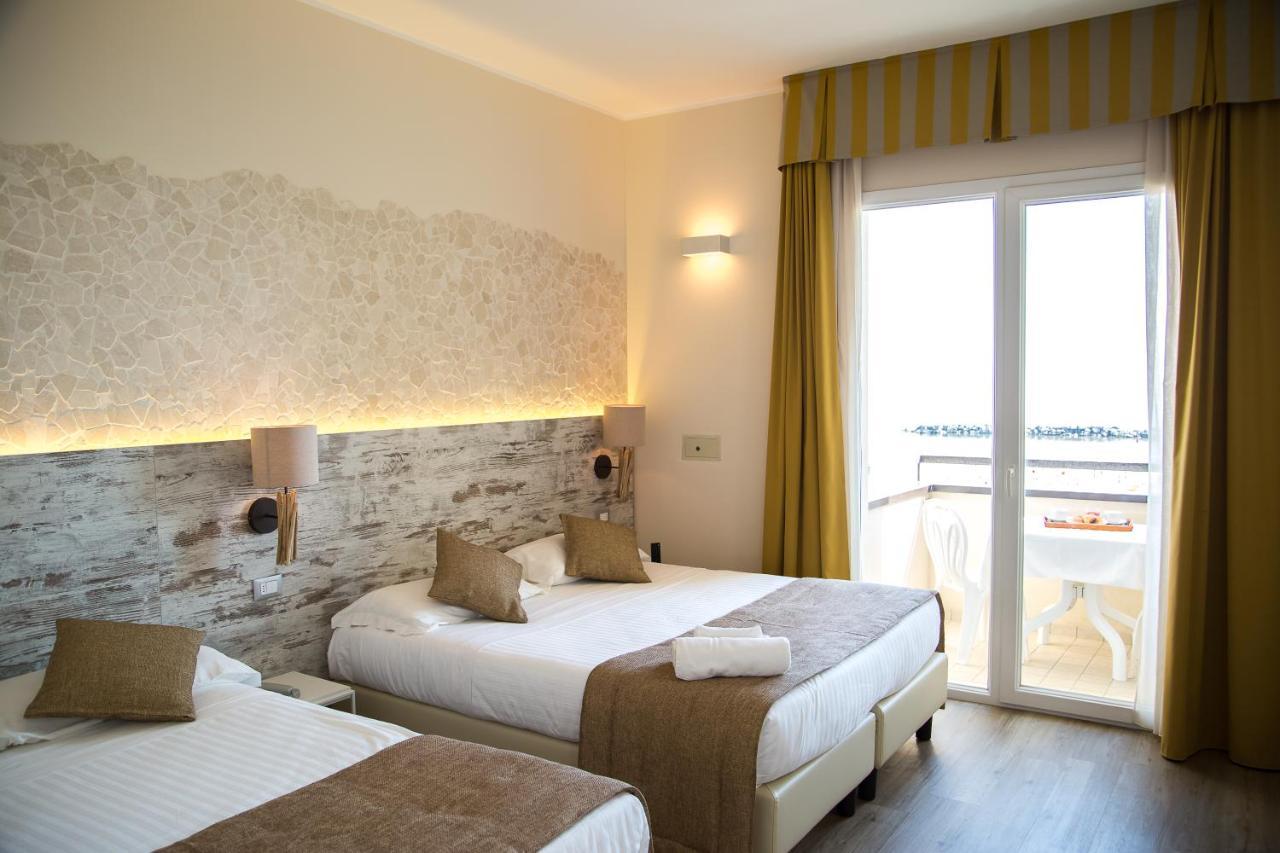 Queen Room Two Queen Beds