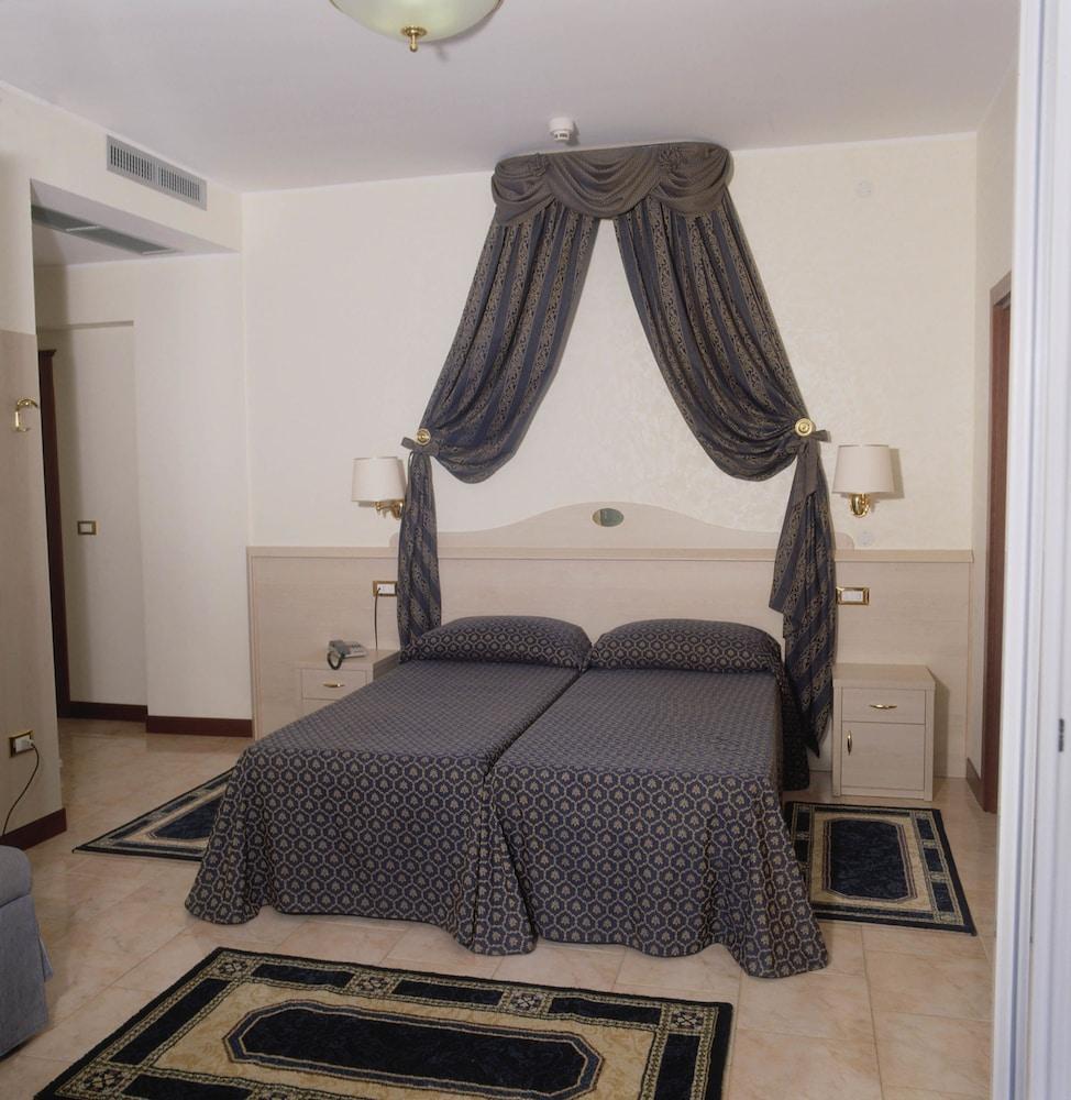 Double Room,778988595:JPEG