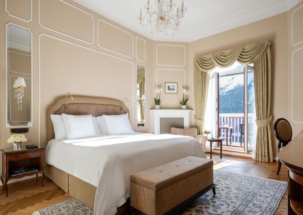 Signature Double Room lake view balcony