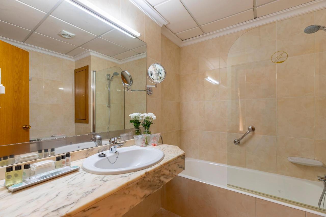 Standard Twin Room,1589356997:JPEG