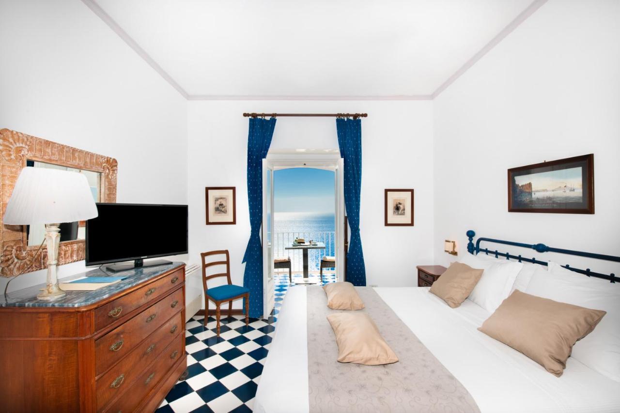 Habitación Doble Deluxe con terraza y vistas al mar