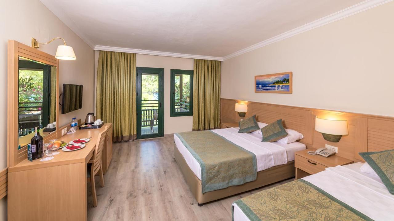 Habitación Triple Estándar con vistas al jardín - Villa