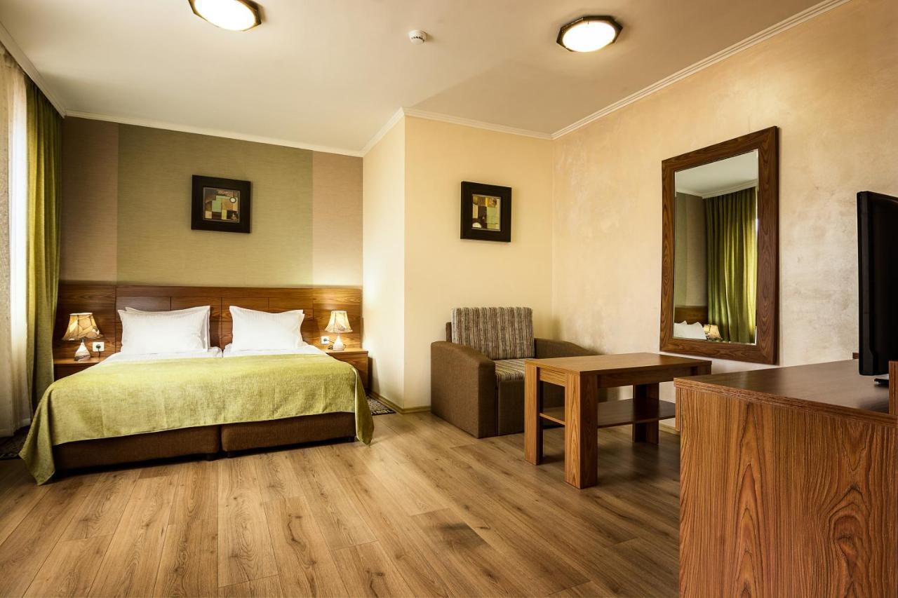 Double or Twin Room with Balcony - Free Spa Access