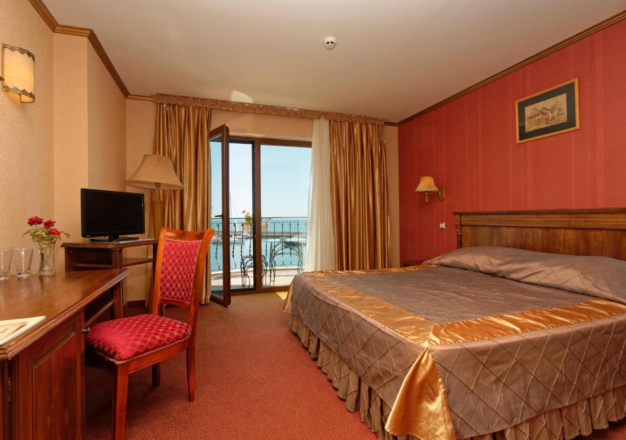 Doppelzimmer mit Meerblick