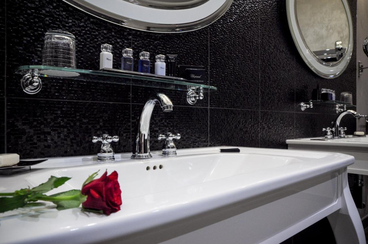 Deluxe Suite met Uitzicht op Zee en Balkon of Terras