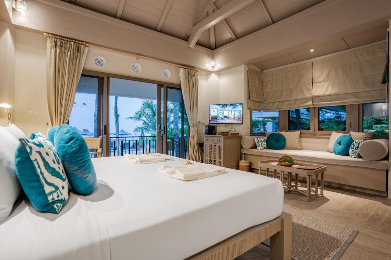 Beachfront Deluxe Double Room