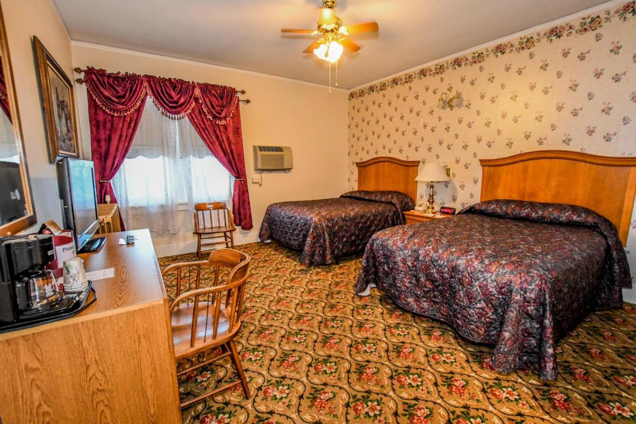 Standard Double Room Two Double Beds