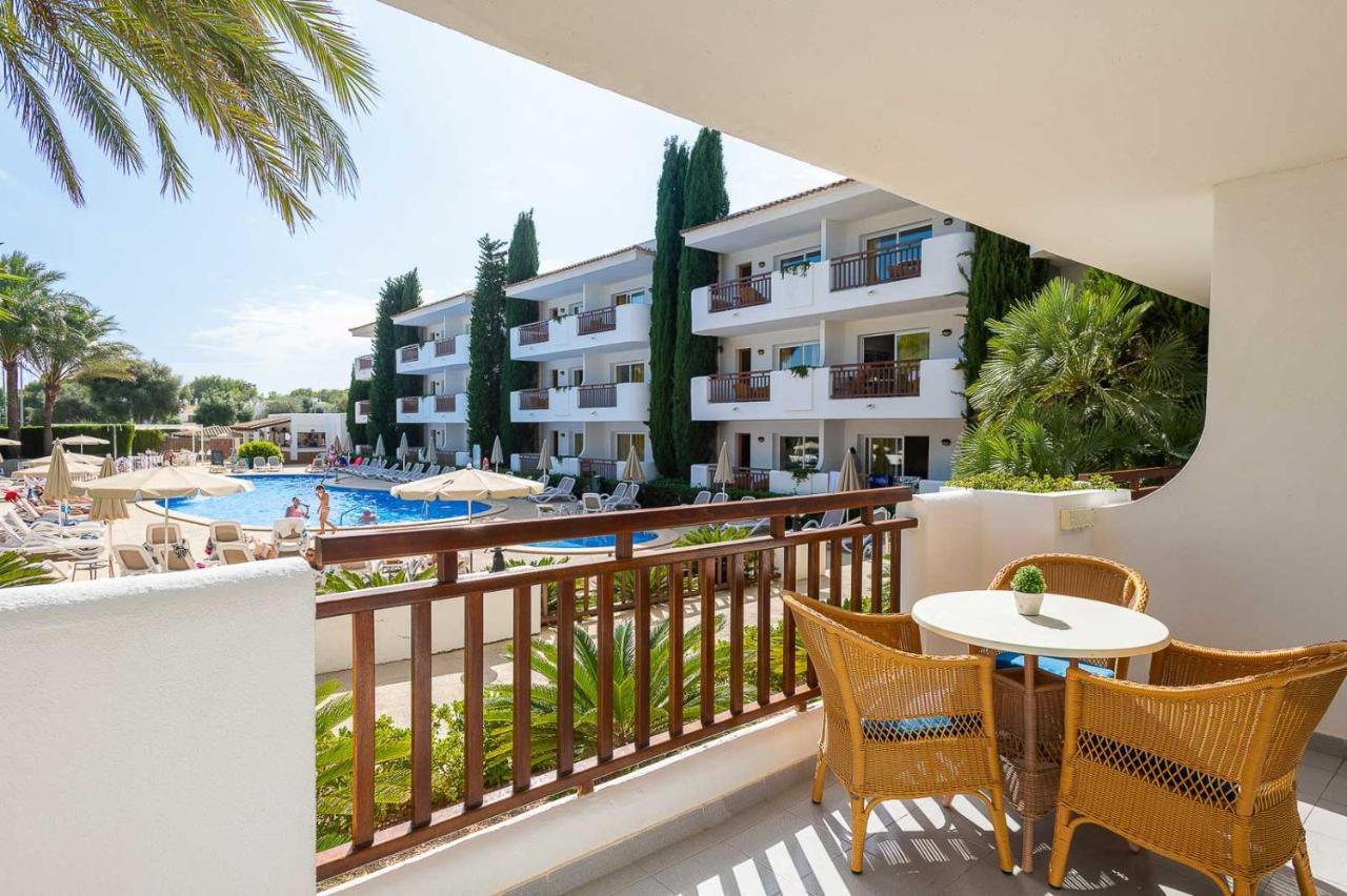 Apartamento con vistas a la piscina