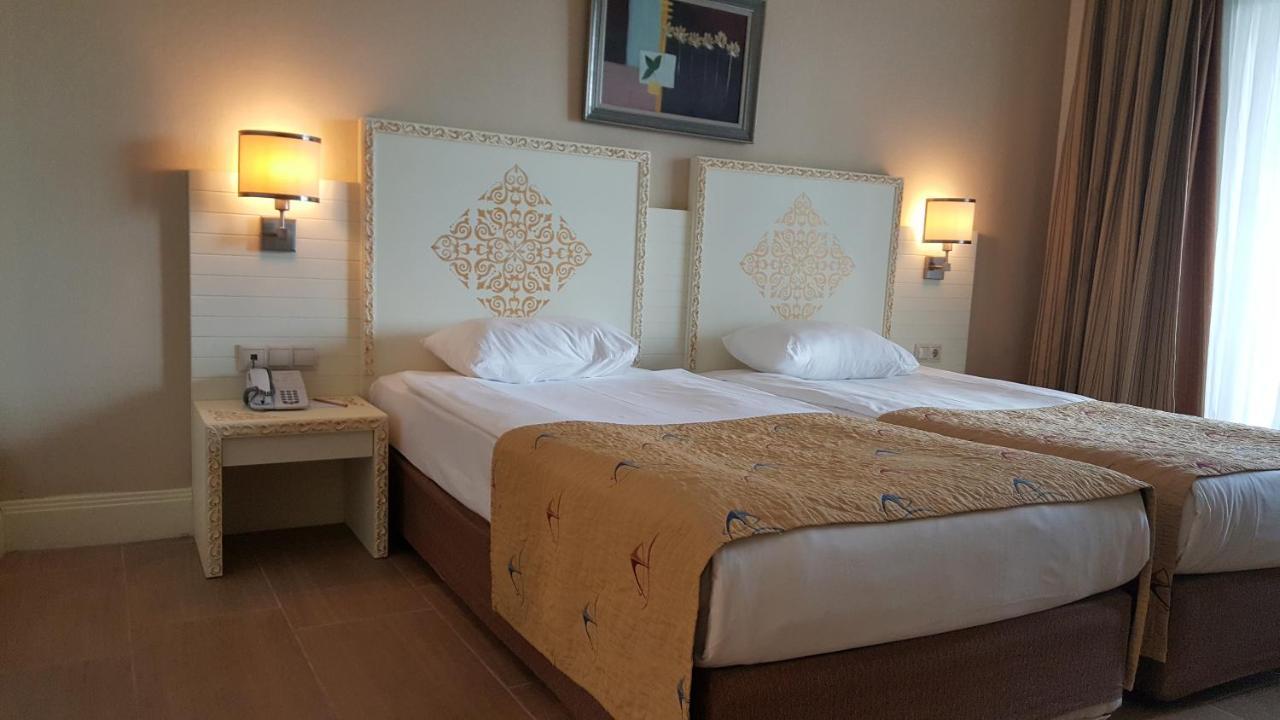 Double or Twin Room Side Sea View,1547009107:JPEG