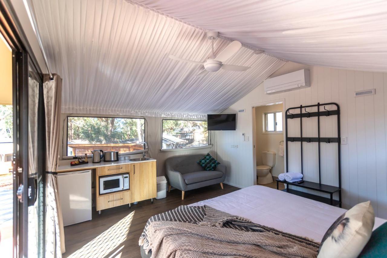 Deluxe Glamping Tent,1062881044:JPEG
