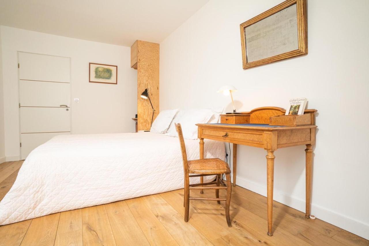 Chambre Lit Queen-Size - Vue sur Jardin