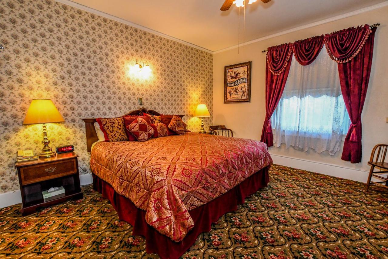 Standard King Room