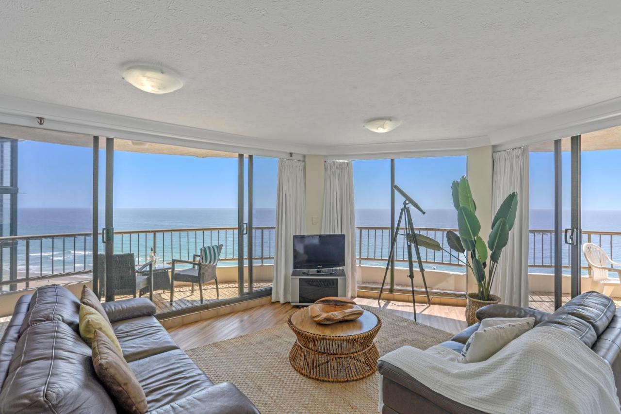 Three-Bedroom Apartment Ocean View