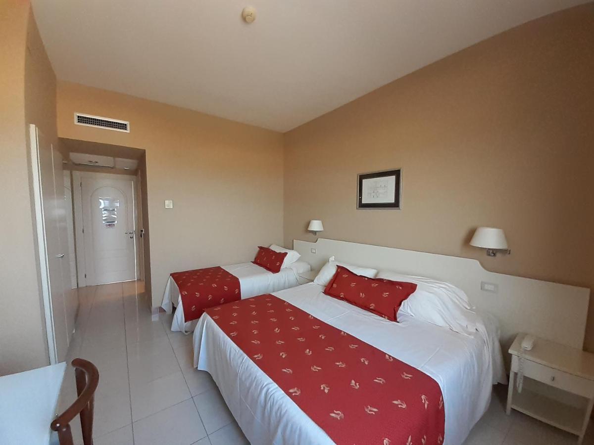 Triple Room,1216848415:JPEG