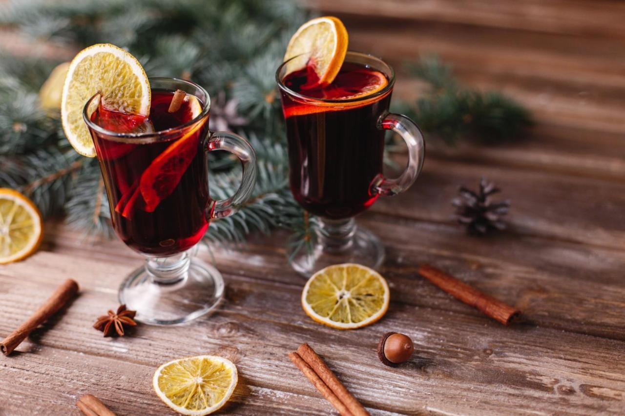 Staycation Superior Room Room Upgrade Snack Mulled per