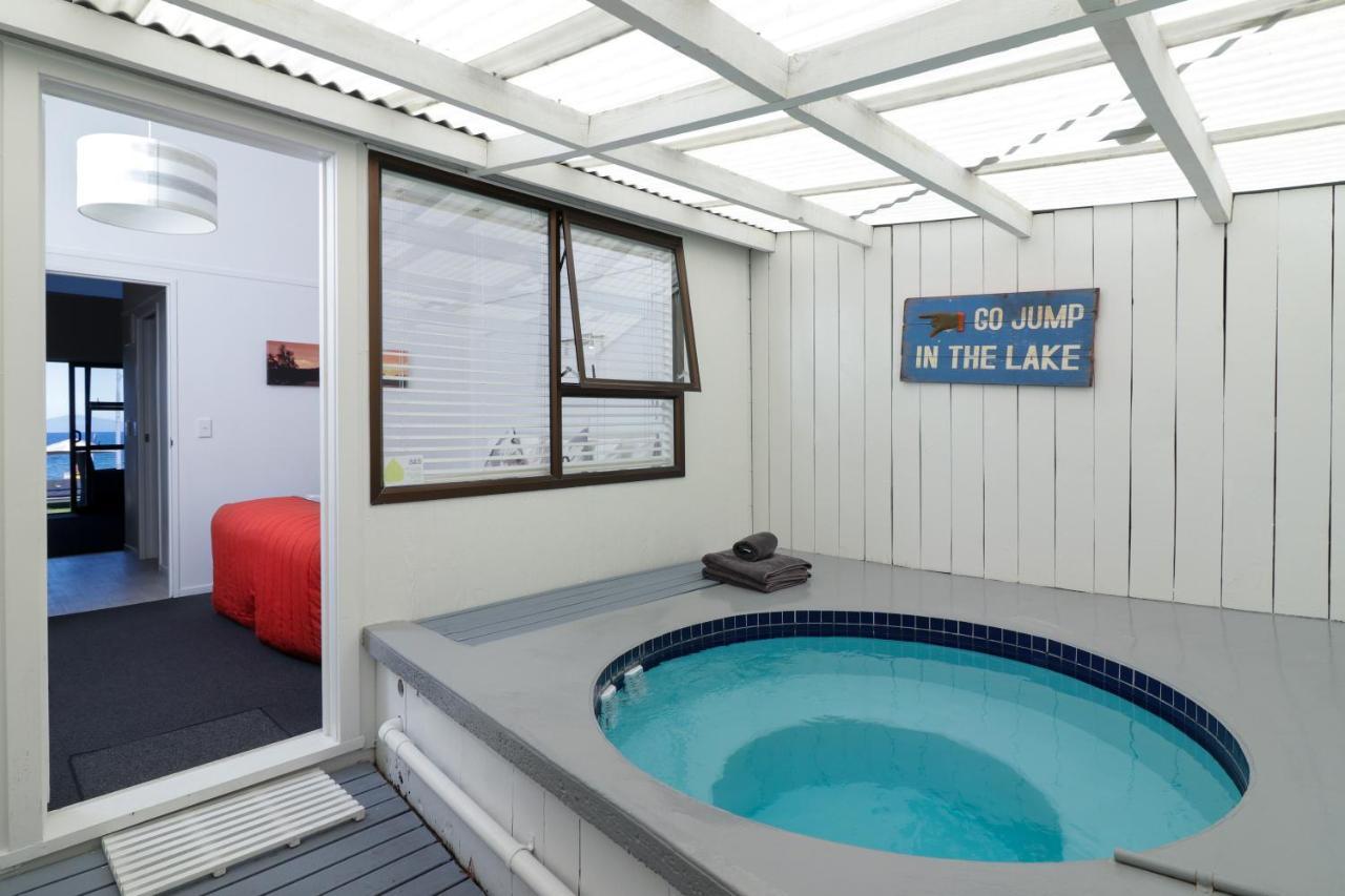 Superior One Bedroom Suite Lake View & Private Hot Pool