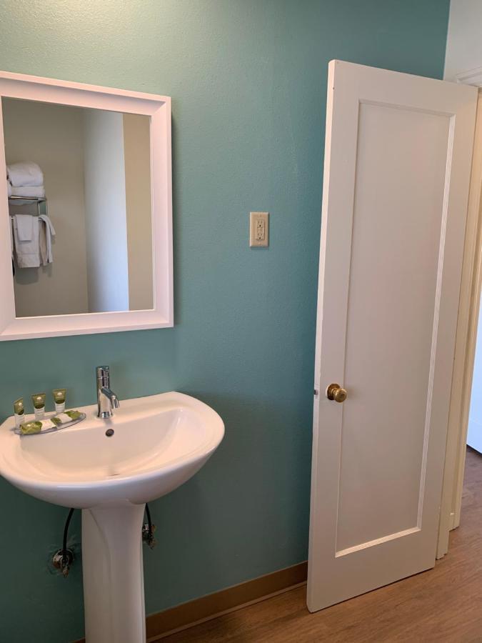 Courtyard Suite,1085471191:JPEG