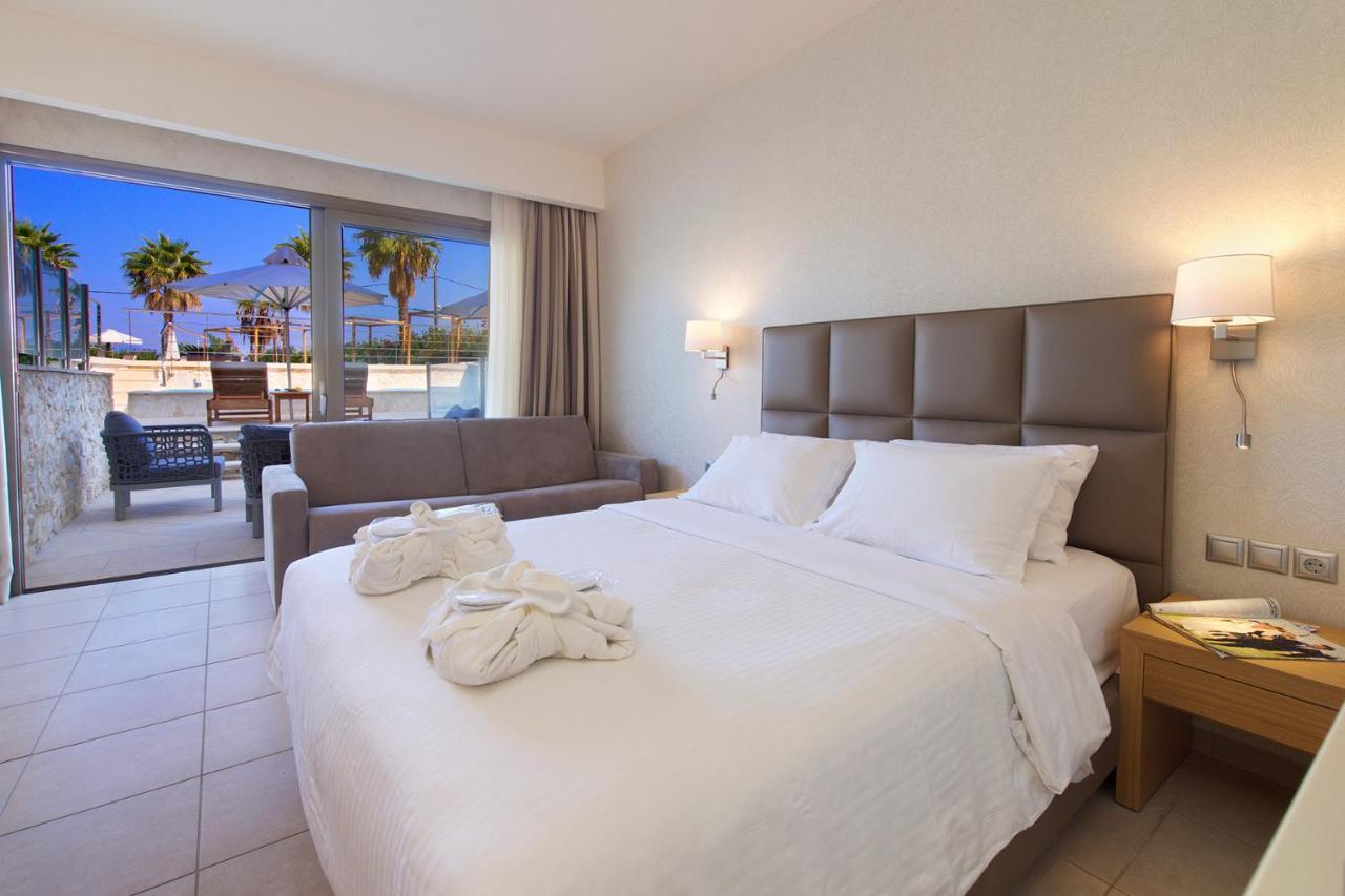 Doppelzimmer mit Poolblick