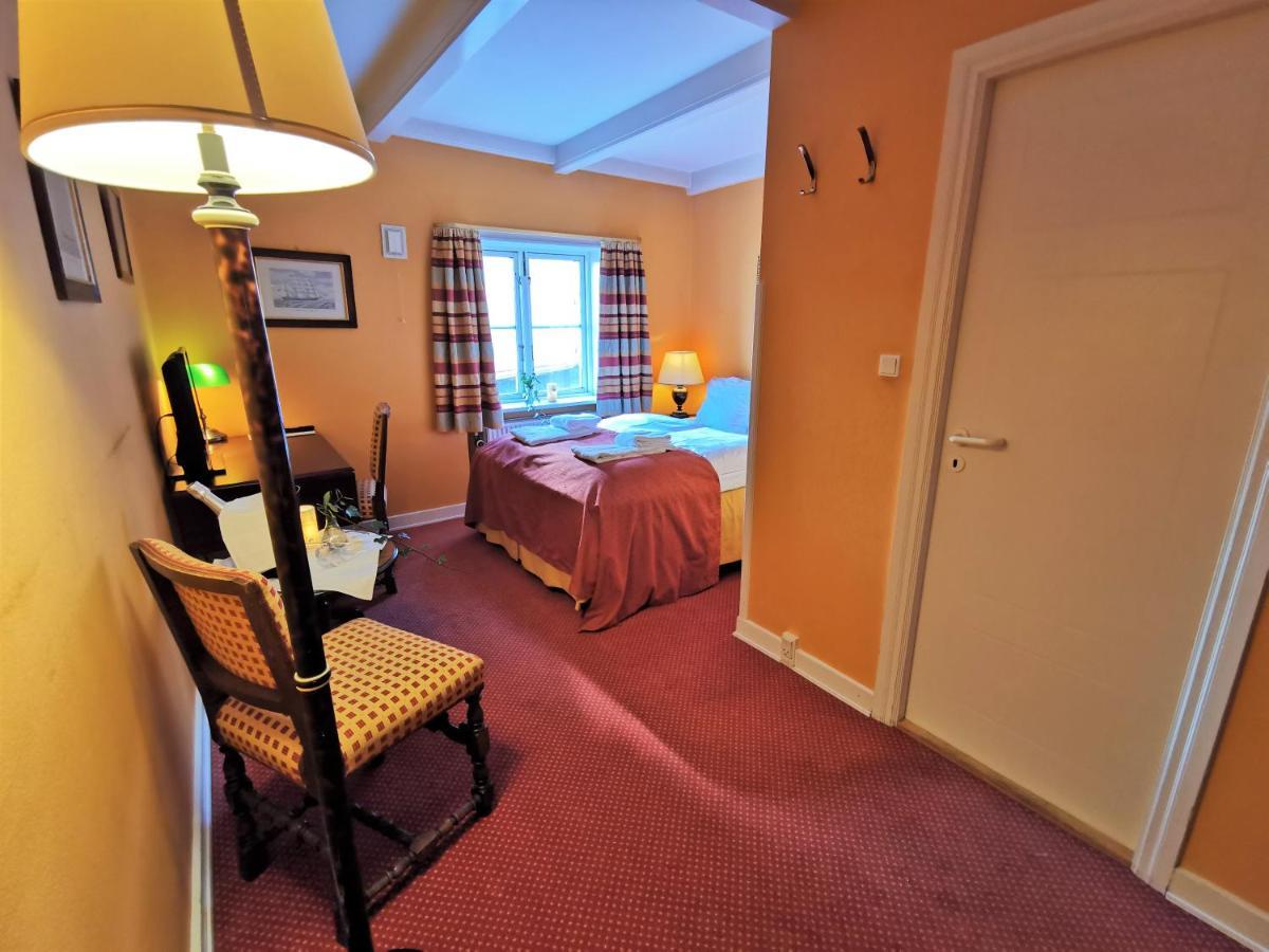 Standard Double Room 140cm wide bed
