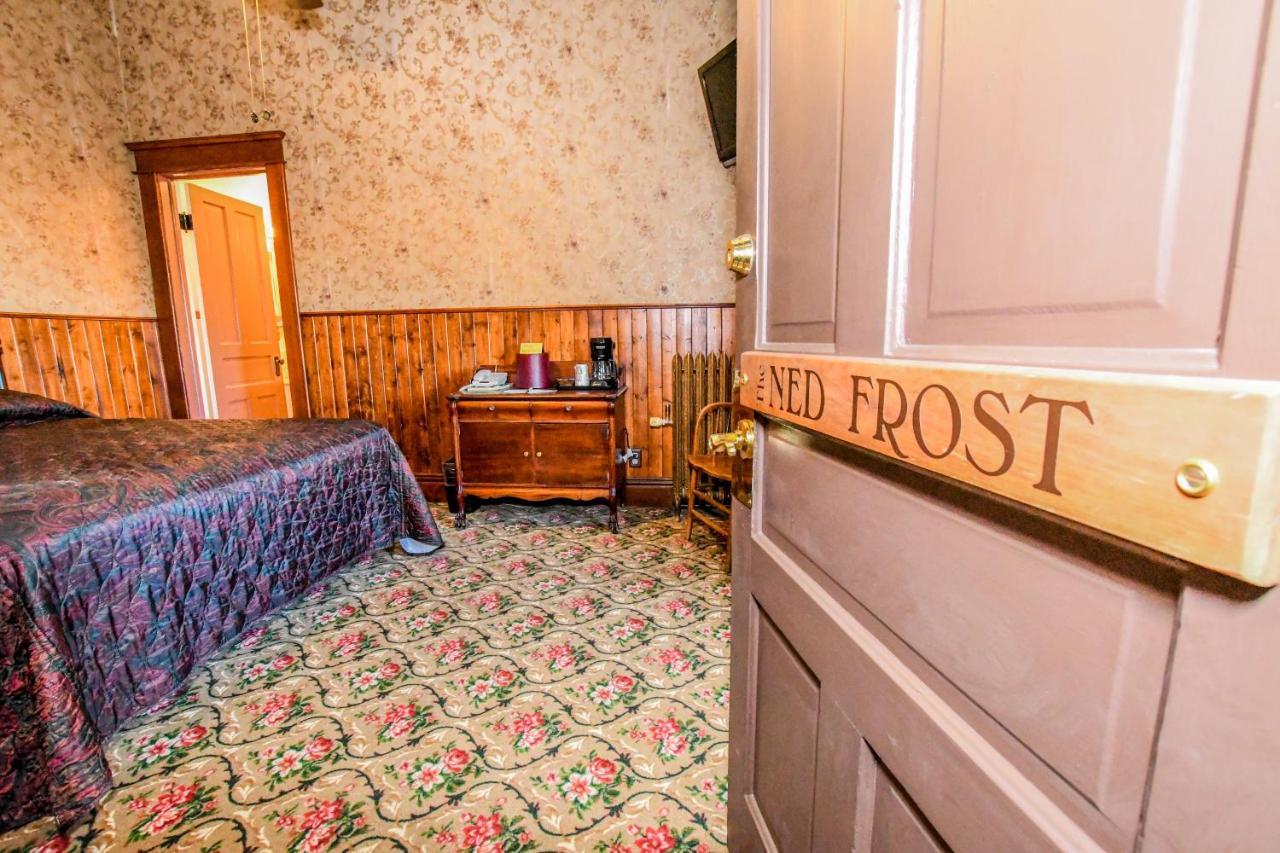 Queen Room