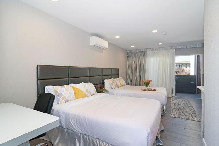 Doppelzimmer mit Poolblick