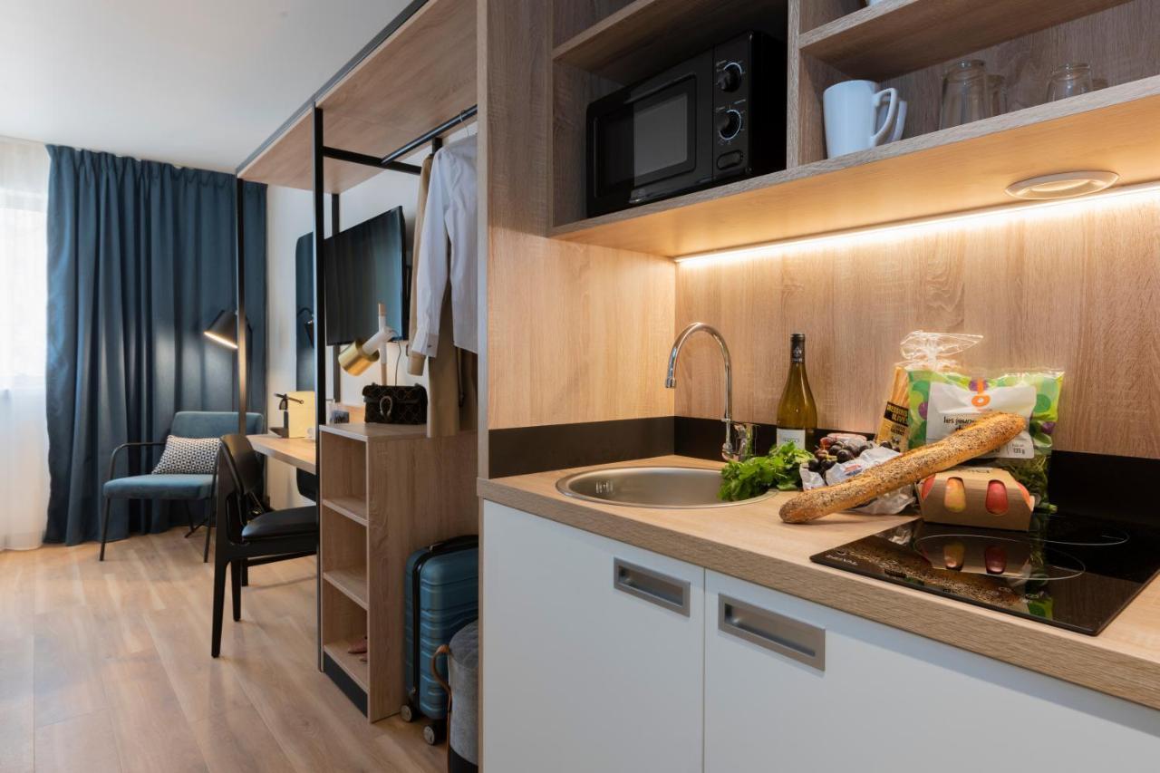 Superior Studio met Tweepersoonsbed, Kitchenette en Slaapbank