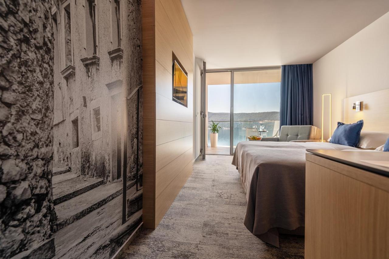 Deluxe Double or Twin Room Sea View