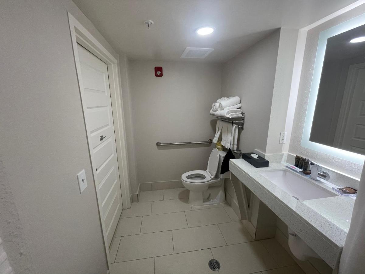 Queen Room Two Queen Beds Disability Access or Non-Smoking