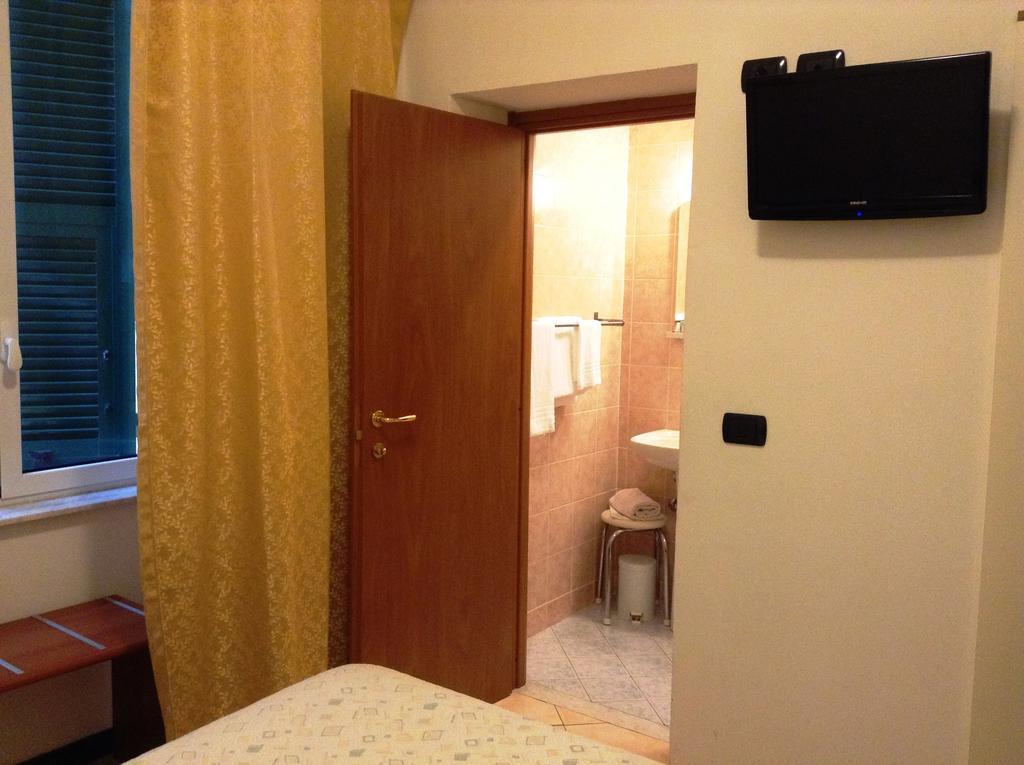 Single Room,109747200:JPEG