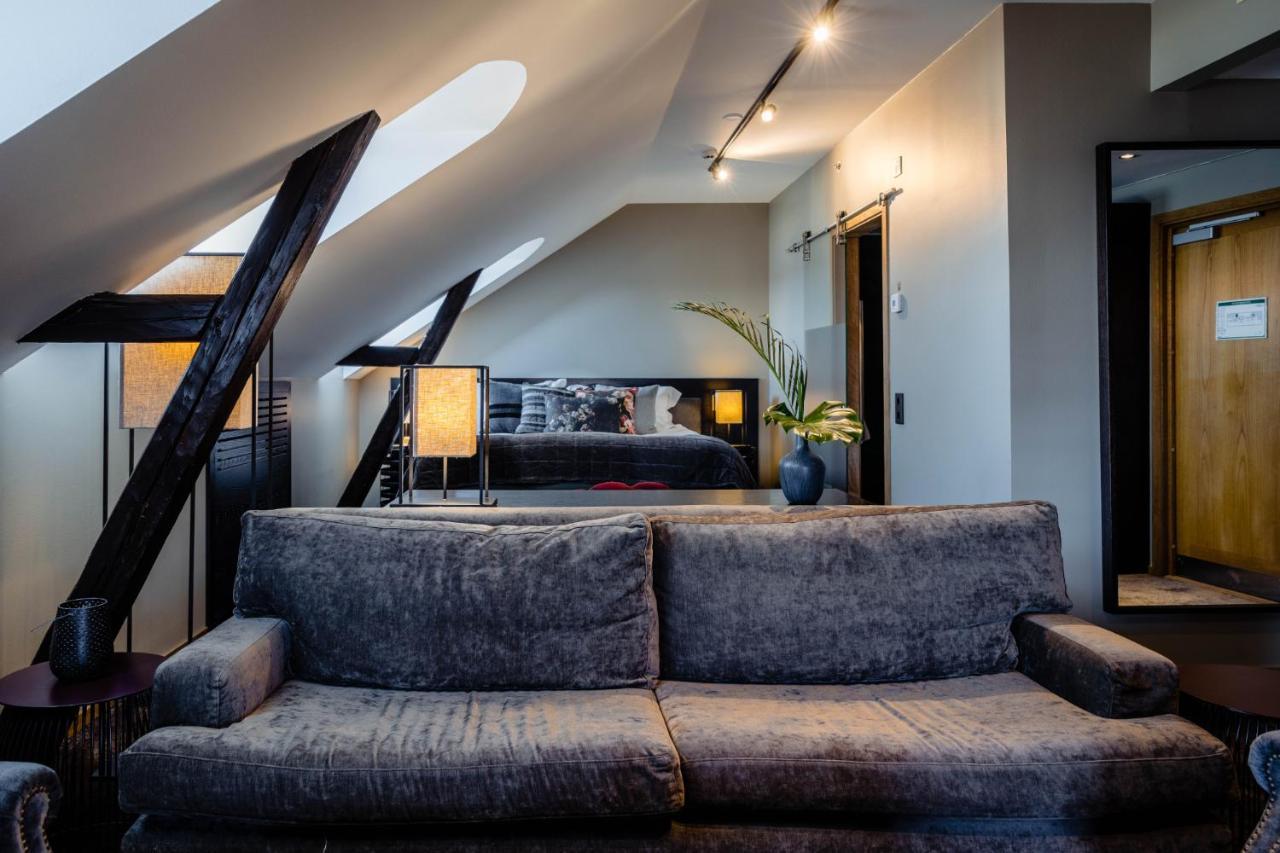 Standard Double Suite Main Building