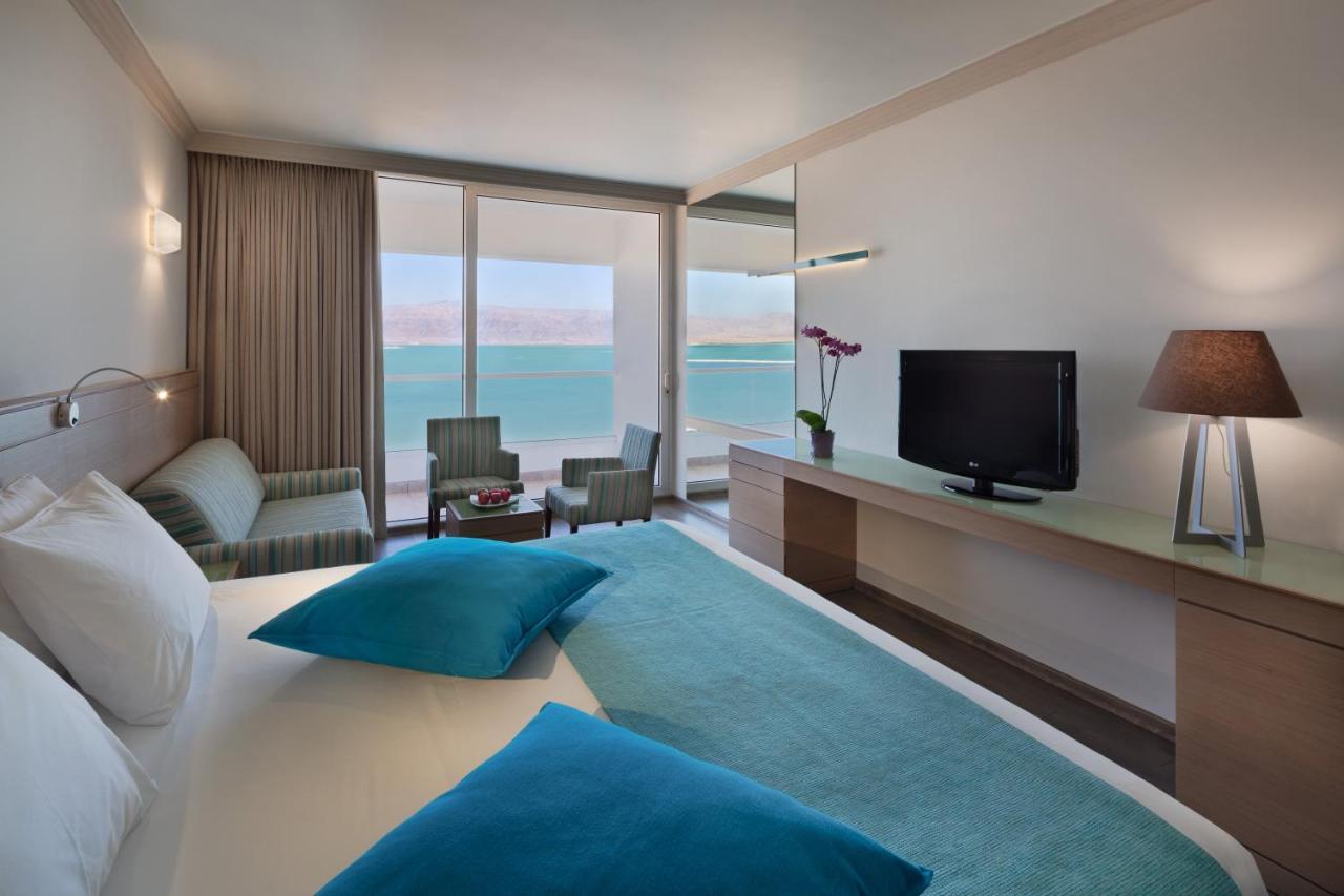 Deluxe Triple Room with Sea View