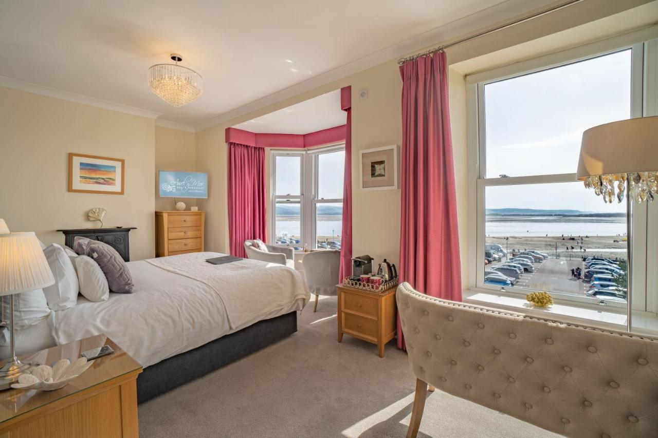 Superior Double or Twin Room with Sea View 2nd floor