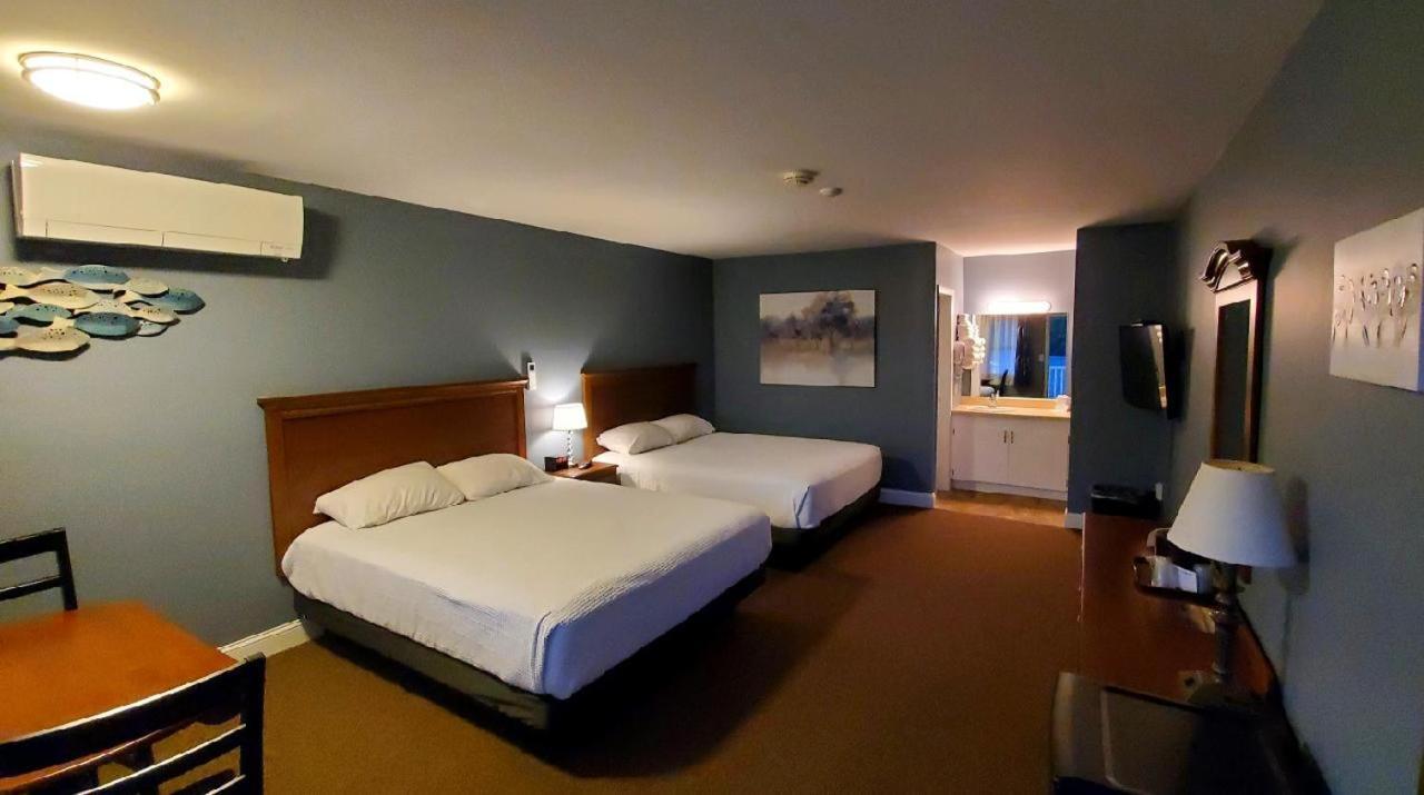 Double Room with Two Queen Beds