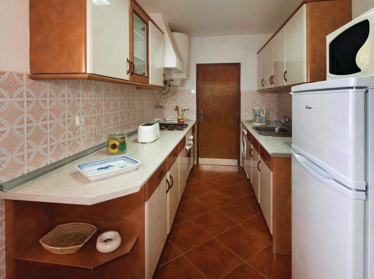 King Room with Mobility Accessible Trans Shower