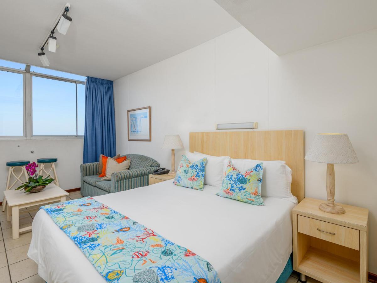 One Bedroom Sea View Apartment