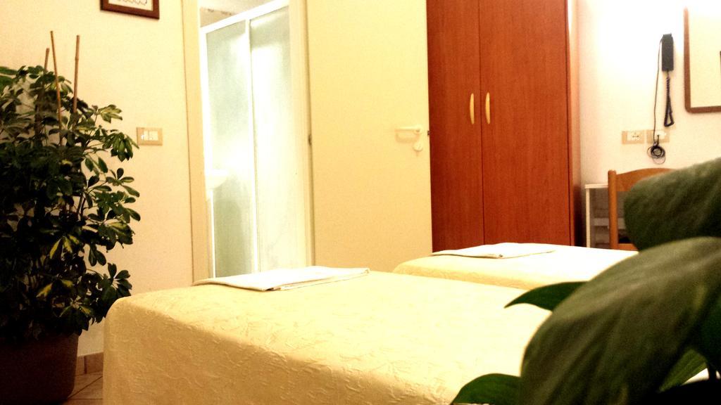 Triple Room,520209165:JPEG
