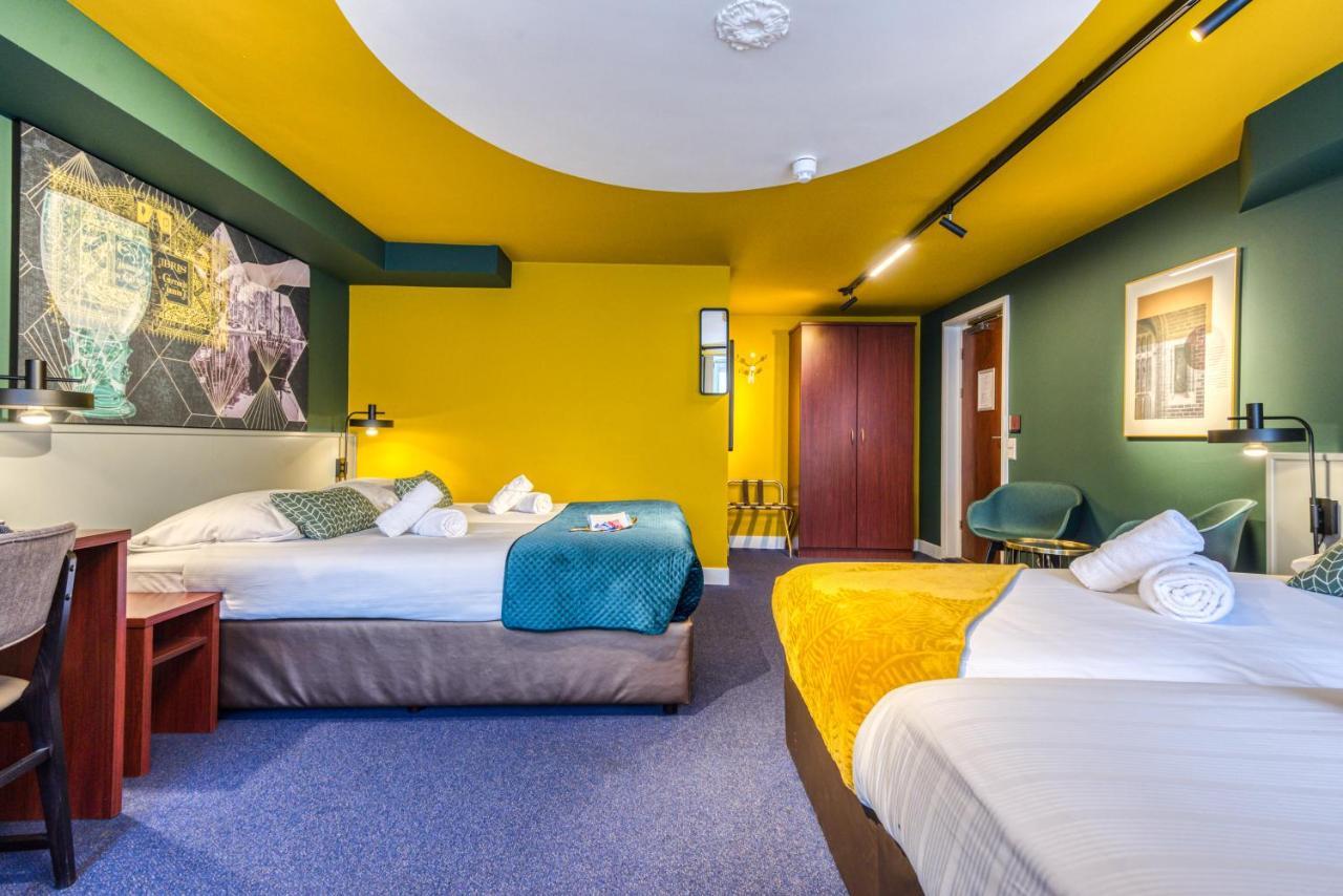 Quadruple Room,1293038959:JPEG