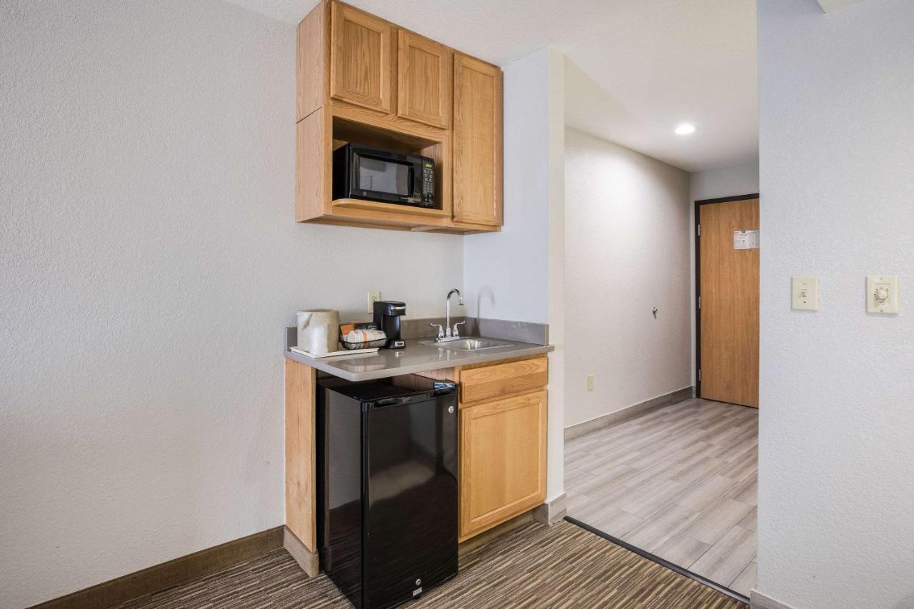 King Room - Accessible/Non-Smoking