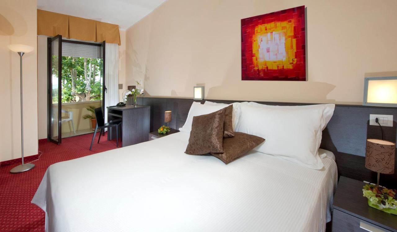 Tweepersoonskamer met 1 of 2 Bedden en Balkon