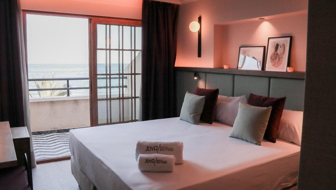 Tweepersoonskamer met Uitzicht op Zee en een Balkon