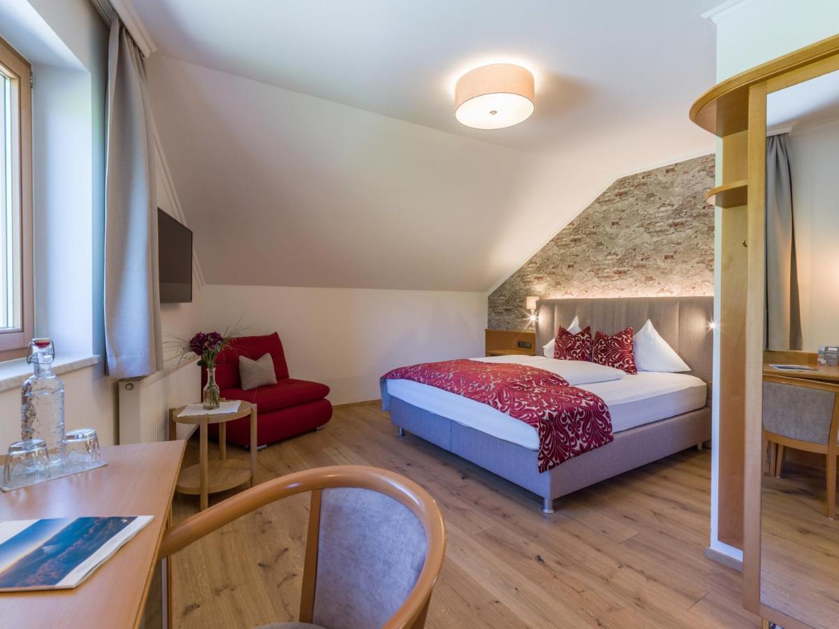 Deluxe Doppelzimmer mit Balkon und Seeblick