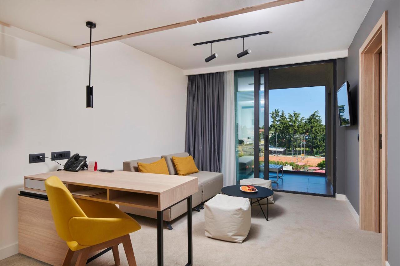 Suite with Balcony and Sea View